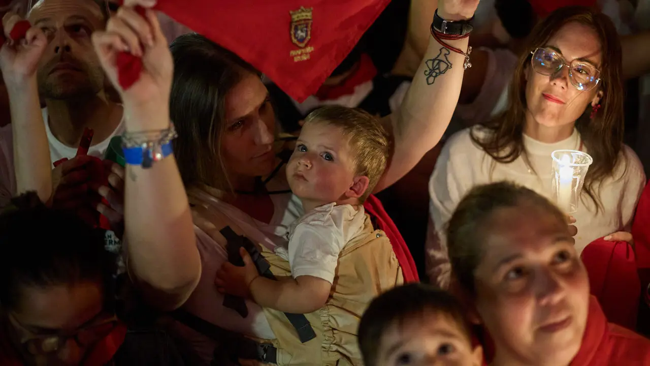 Pobre de mí en la Plaza del Ayuntamiento de Pamplona con el que finalizan los nueve días de las Fiestas de San Fermín 2025. IÑIGO ALZUGARAY