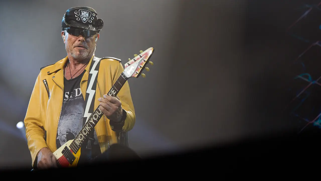 Concierto de la banda alemana Scorpions, dentro de su gira mundial '60 years of Scorpions' celebrado en el pabellón Navarra Arena de Pamplona. IÑIGO ALZUGARAY