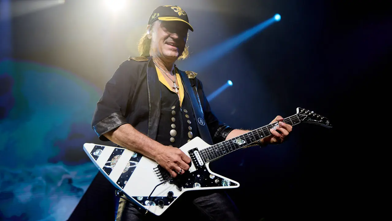 Concierto de la banda alemana Scorpions, dentro de su gira mundial '60 years of Scorpions' celebrado en el pabellón Navarra Arena de Pamplona. IÑIGO ALZUGARAY