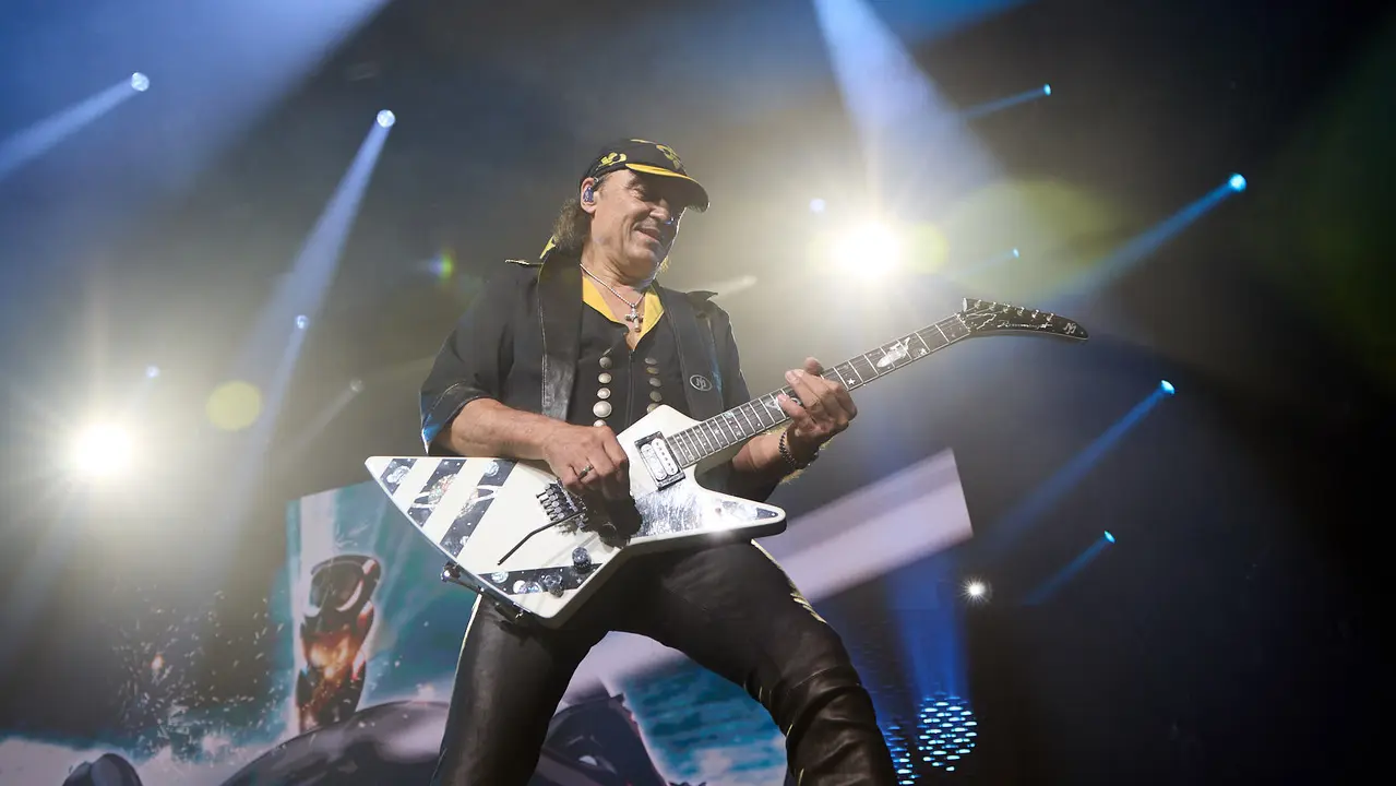 Concierto de la banda alemana Scorpions, dentro de su gira mundial '60 years of Scorpions' celebrado en el pabellón Navarra Arena de Pamplona. IÑIGO ALZUGARAY