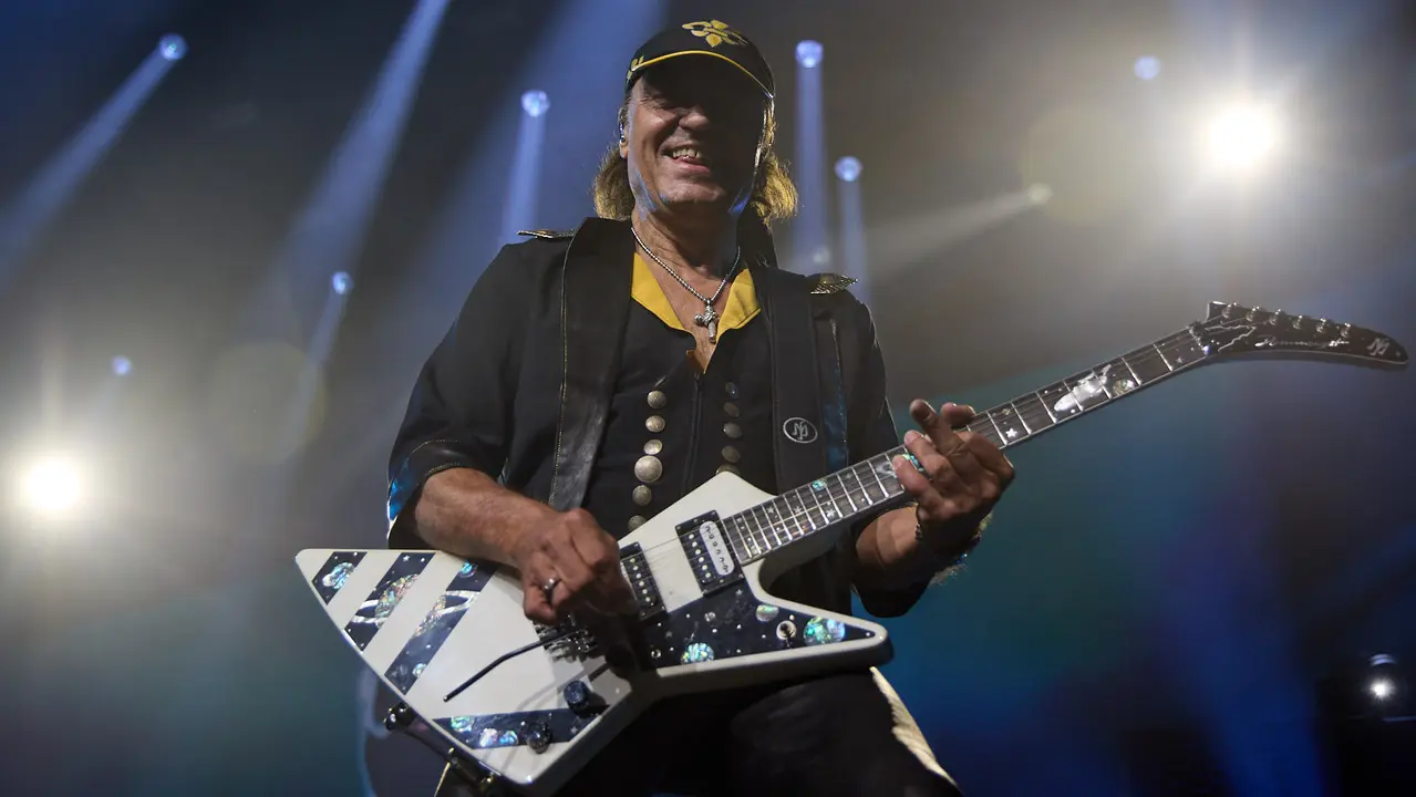 Concierto de la banda alemana Scorpions, dentro de su gira mundial '60 years of Scorpions' celebrado en el pabellón Navarra Arena de Pamplona. IÑIGO ALZUGARAY