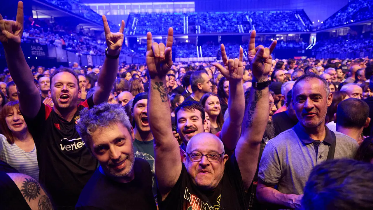 Concierto de la banda alemana Scorpions, dentro de su gira mundial '60 years of Scorpions' celebrado en el pabellón Navarra Arena de Pamplona. IÑIGO ALZUGARAY