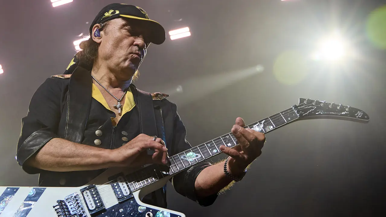 Concierto de la banda alemana Scorpions, dentro de su gira mundial '60 years of Scorpions' celebrado en el pabellón Navarra Arena de Pamplona. IÑIGO ALZUGARAY