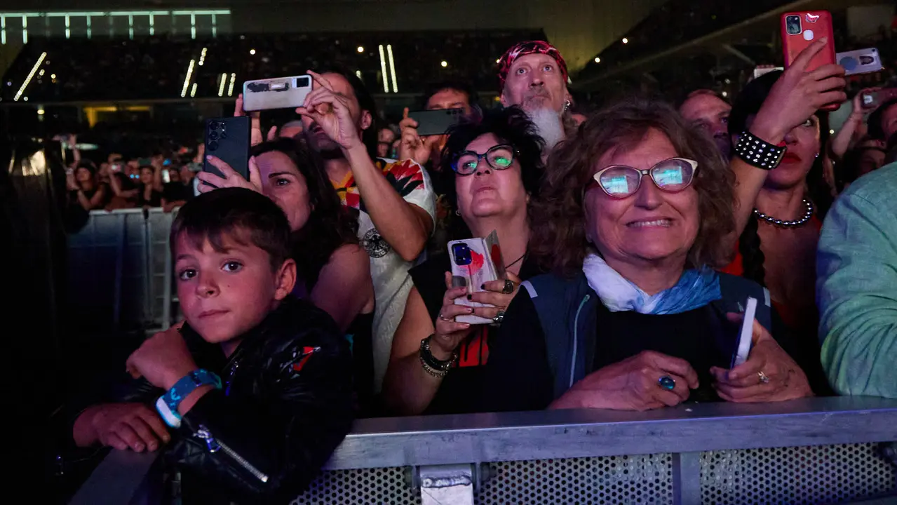 Concierto de la banda alemana Scorpions, dentro de su gira mundial '60 years of Scorpions' celebrado en el pabellón Navarra Arena de Pamplona. IÑIGO ALZUGARAY