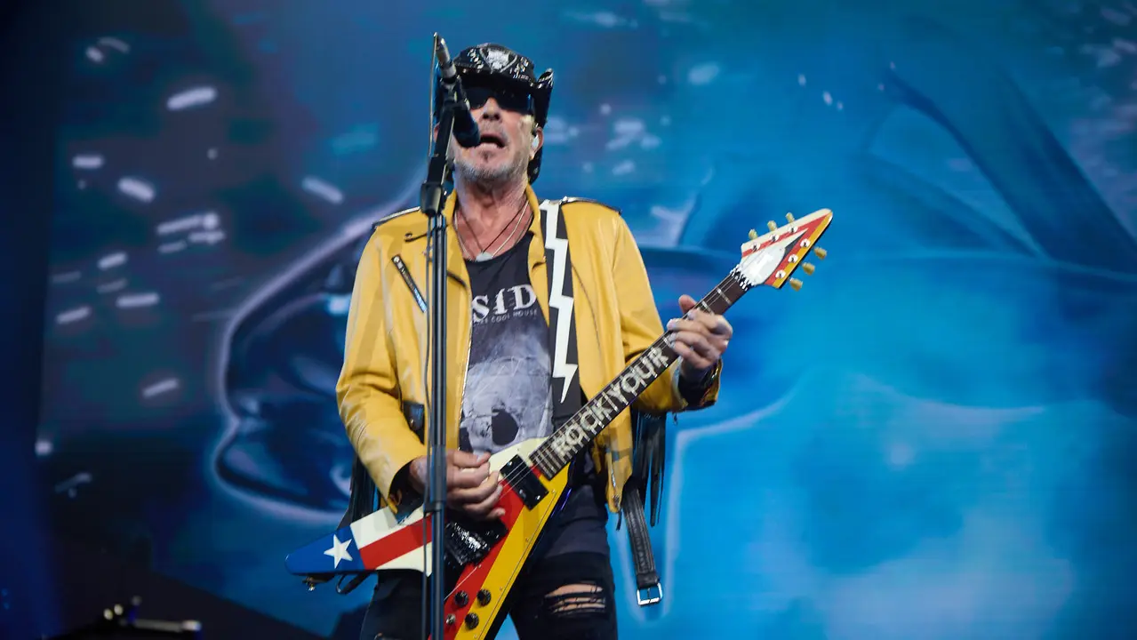 Concierto de la banda alemana Scorpions, dentro de su gira mundial '60 years of Scorpions' celebrado en el pabellón Navarra Arena de Pamplona. IÑIGO ALZUGARAY