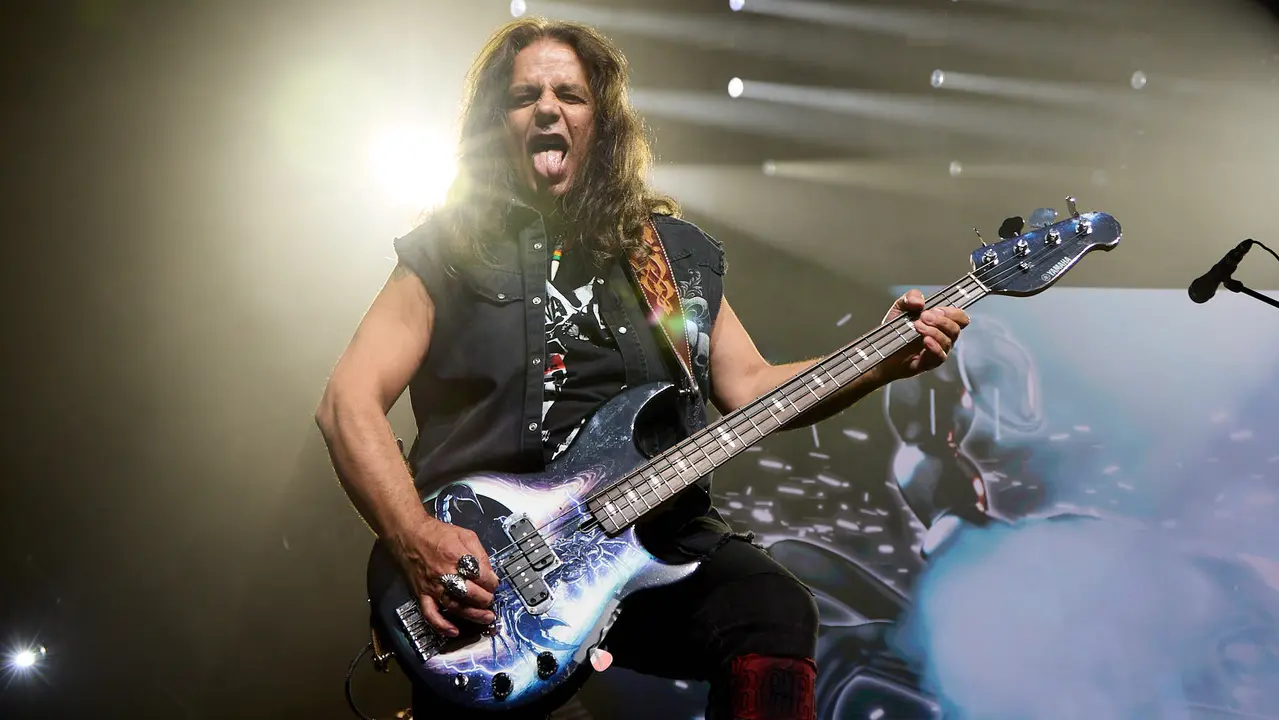 Concierto de la banda alemana Scorpions, dentro de su gira mundial '60 years of Scorpions' celebrado en el pabellón Navarra Arena de Pamplona. IÑIGO ALZUGARAY