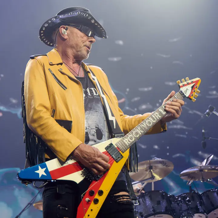 Concierto de la banda alemana Scorpions, dentro de su gira mundial '60 years of Scorpions' celebrado en el pabellón Navarra Arena de Pamplona. IÑIGO ALZUGARAY