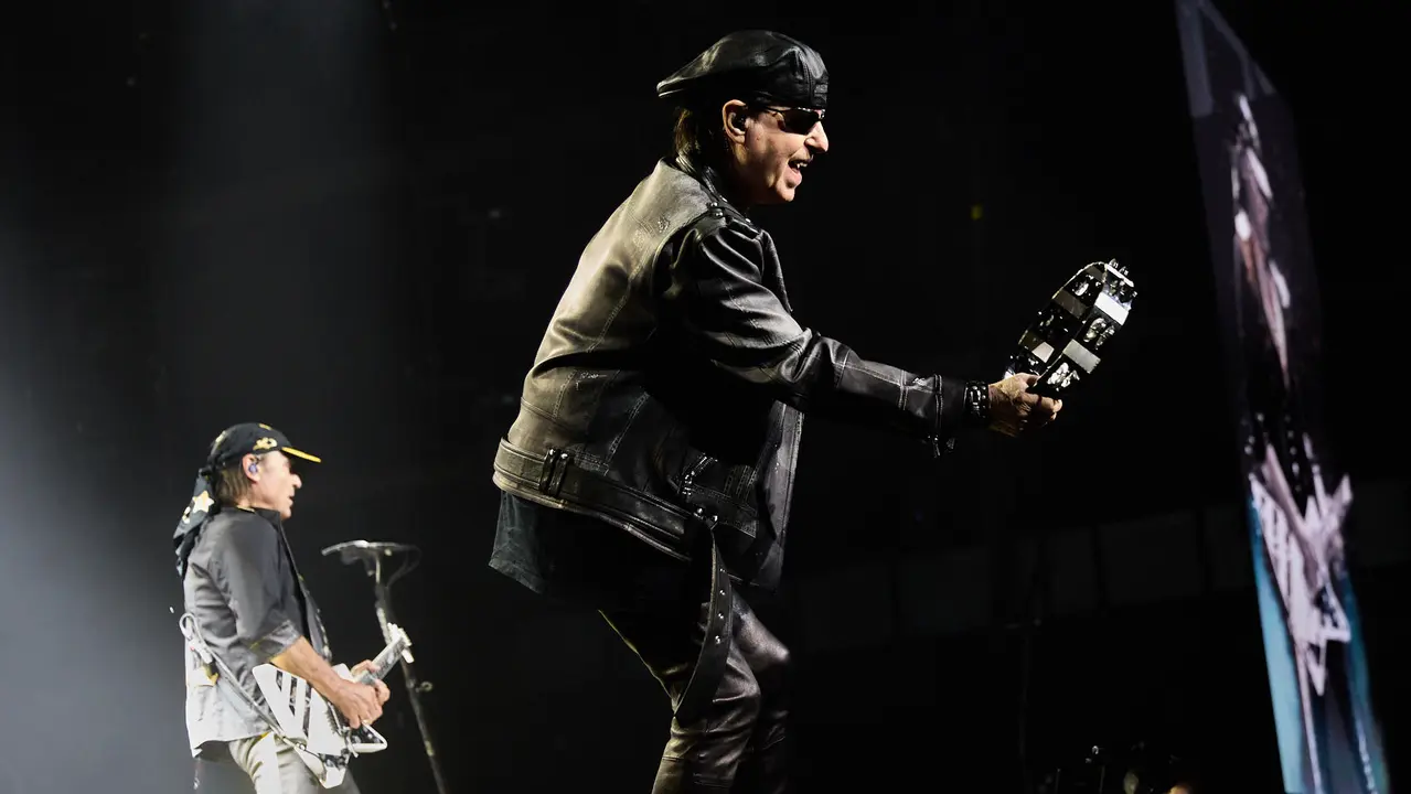 Concierto de la banda alemana Scorpions, dentro de su gira mundial '60 years of Scorpions' celebrado en el pabellón Navarra Arena de Pamplona. IÑIGO ALZUGARAY