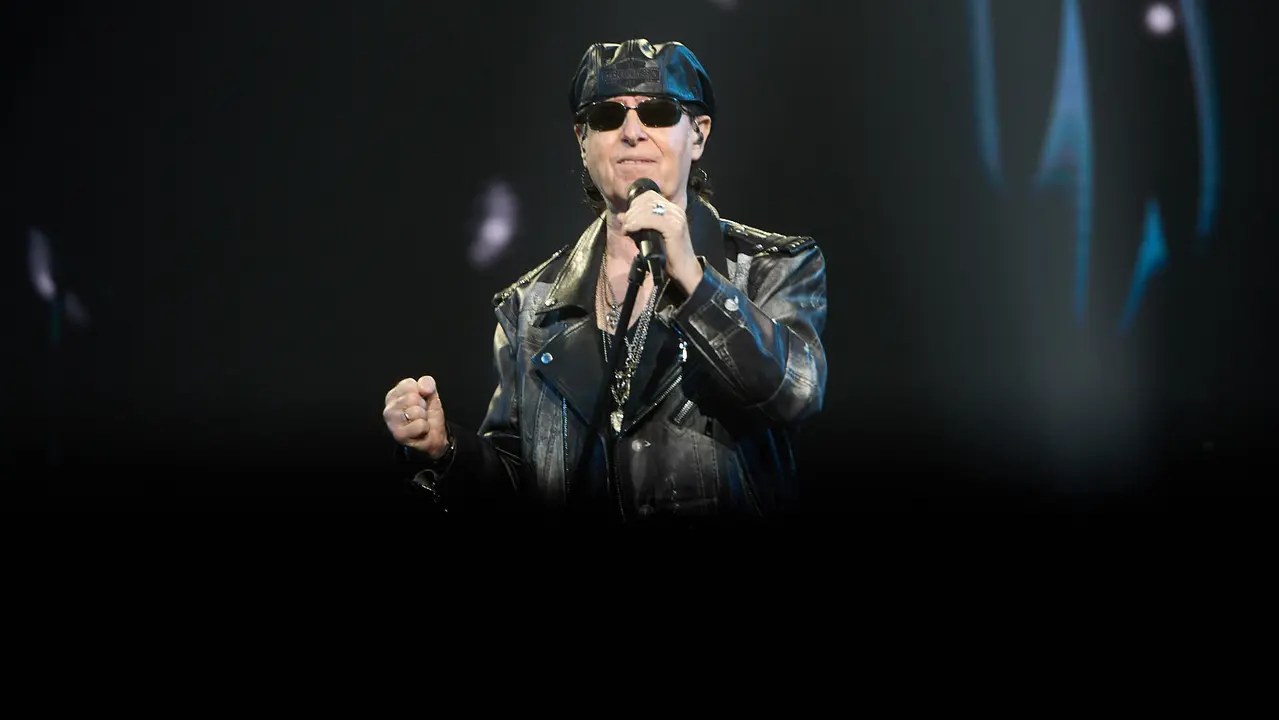 Concierto de la banda alemana Scorpions, dentro de su gira mundial '60 years of Scorpions' celebrado en el pabellón Navarra Arena de Pamplona. IÑIGO ALZUGARAY