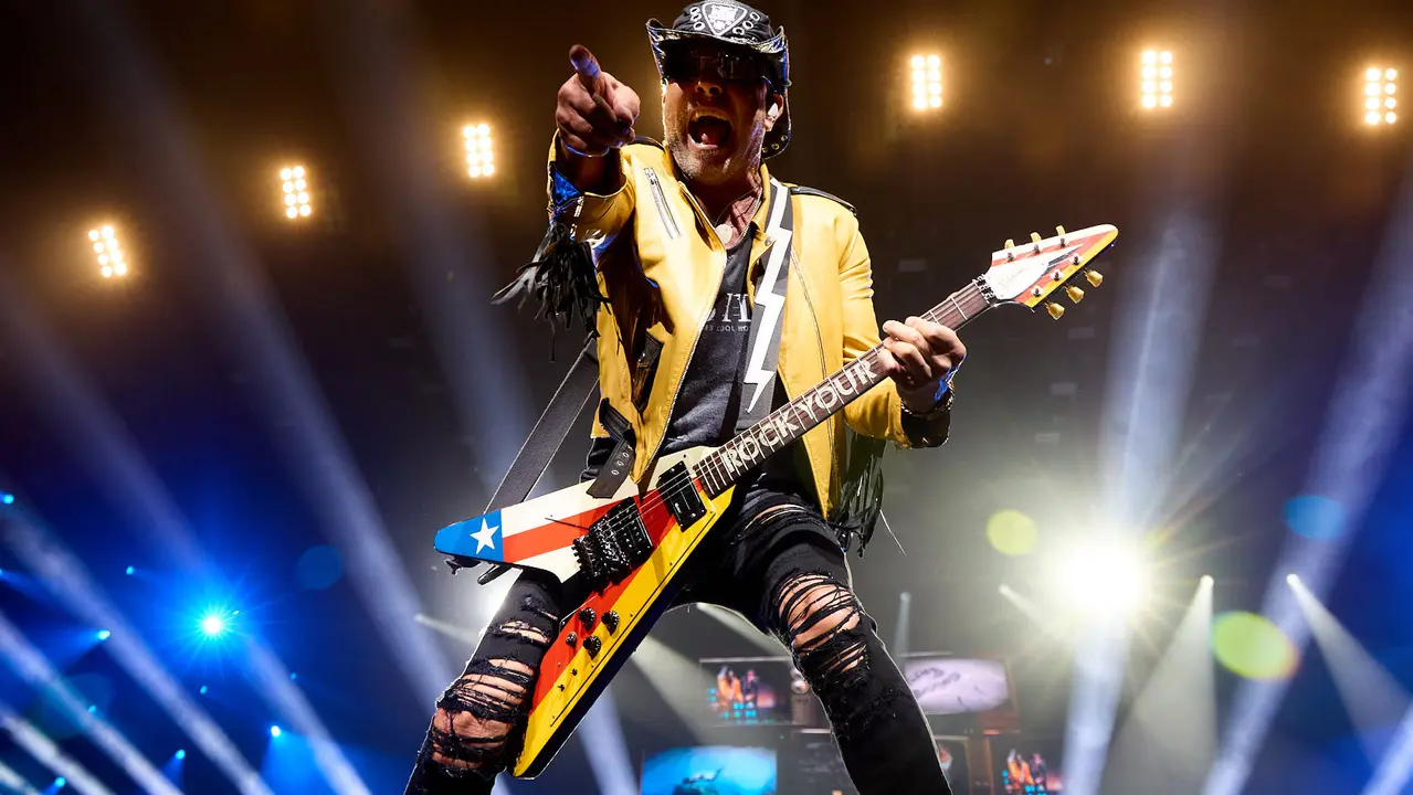 Concierto de la banda alemana Scorpions, dentro de su gira mundial '60 years of Scorpions' celebrado en el pabellón Navarra Arena de Pamplona. IÑIGO ALZUGARAY
