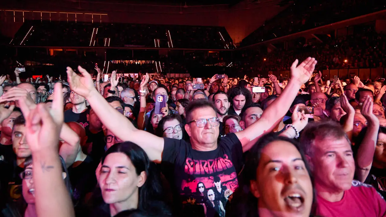 Concierto de la banda alemana Scorpions, dentro de su gira mundial '60 years of Scorpions' celebrado en el pabellón Navarra Arena de Pamplona. IÑIGO ALZUGARAY