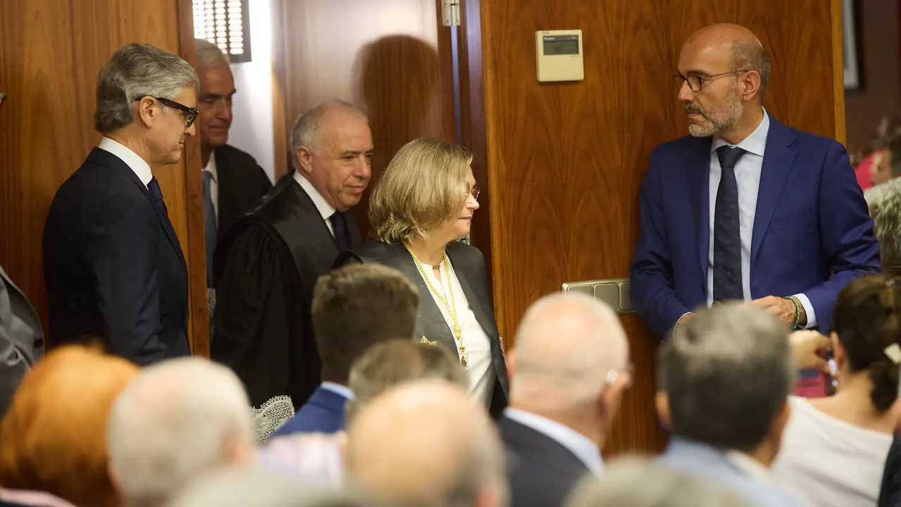 Acto de toma de posesión del magistrado Julián Huarte Lázaro como nuevo presidente del Tribunal Superior de Justicia de Navarra. IÑIGO ALZUGARAY
