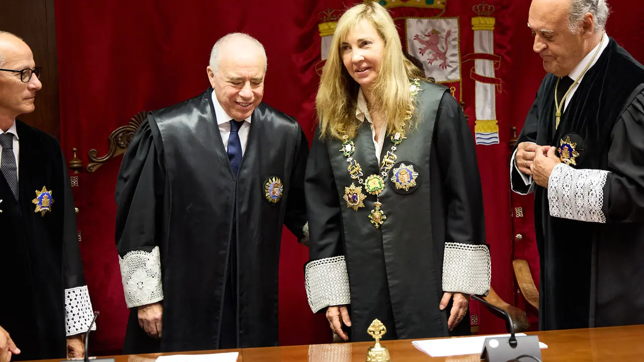 Acto de toma de posesión del magistrado Julián Huarte Lázaro como nuevo presidente del Tribunal Superior de Justicia de Navarra. IÑIGO ALZUGARAY