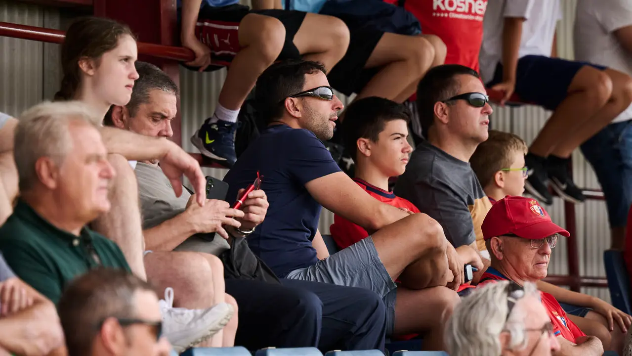 Los jugadores de Osasuna se entrenan en las instalaciones de Tajonar preparando la temporada 25/26. PABLO LASAOSA