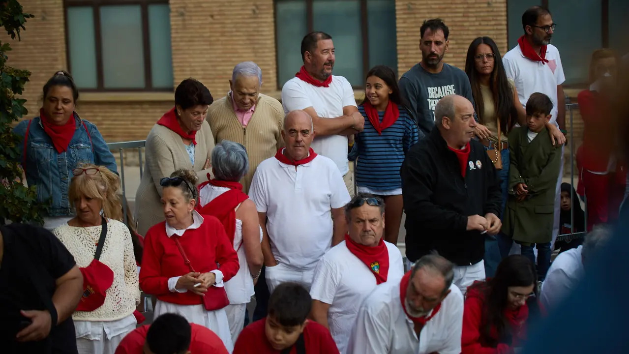 Ambiente previo al primer Encierro de Fiestas de Tudela 2025. IÑIGO ALZUGARAY