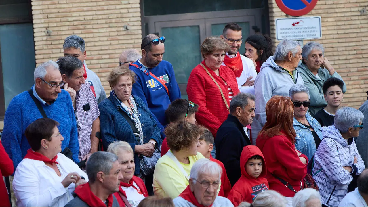 Ambiente previo al primer Encierro de Fiestas de Tudela 2025. IÑIGO ALZUGARAY