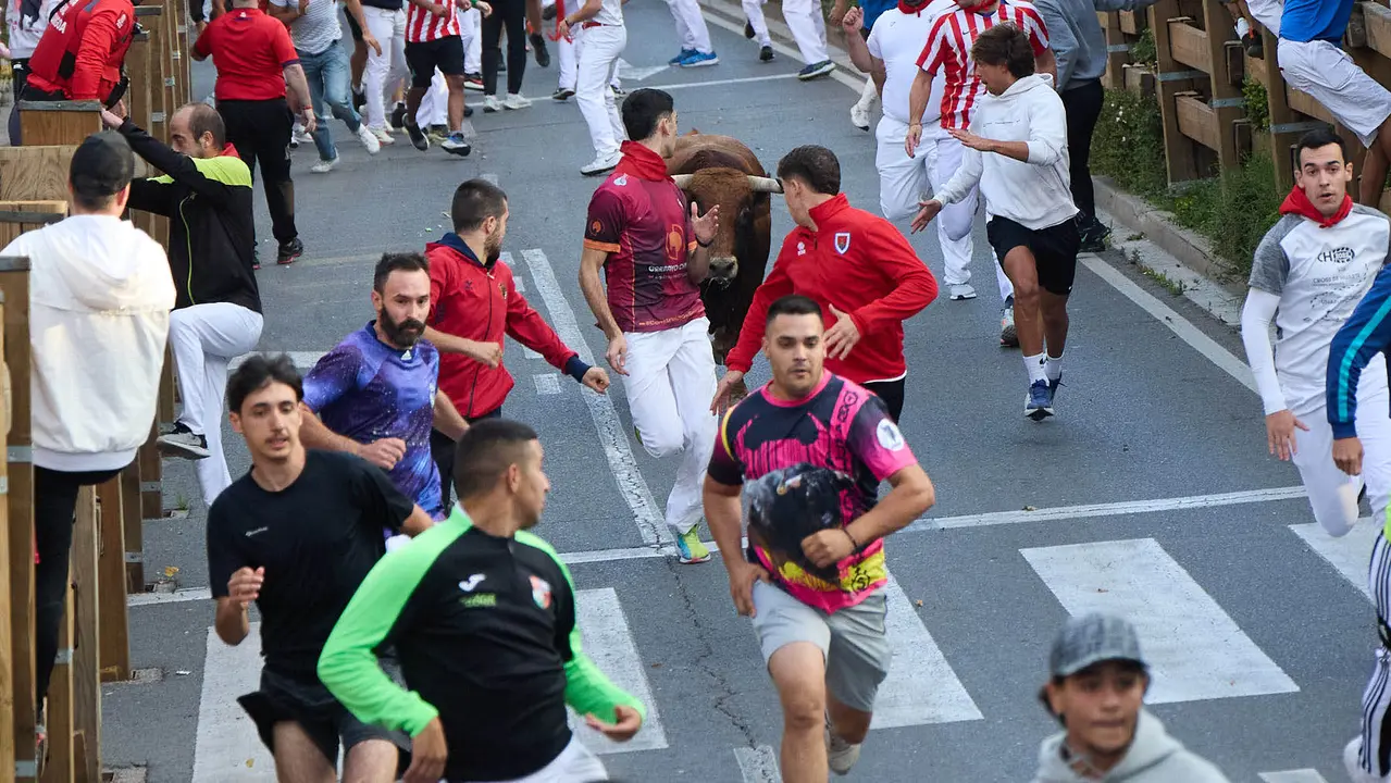 Primer Encierro de Fiestas de Tudela 2025. IÑIGO ALZUGARAY