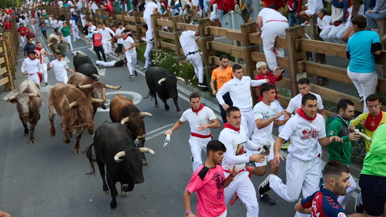 Primer Encierro de Fiestas de Tudela 2025. IÑIGO ALZUGARAY