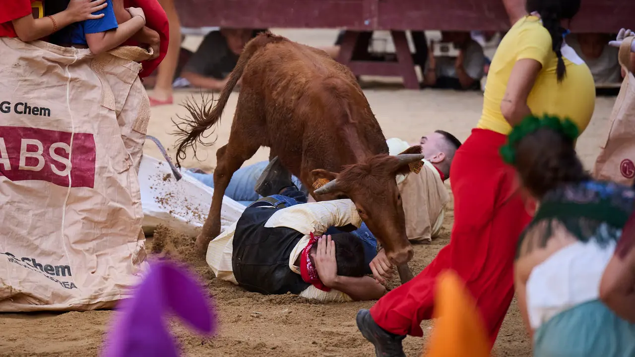 Grand Prix de la juventud con las cuadrillas de Puente la Reina durante sus fiestas de 2025. PABLO LASAOSA