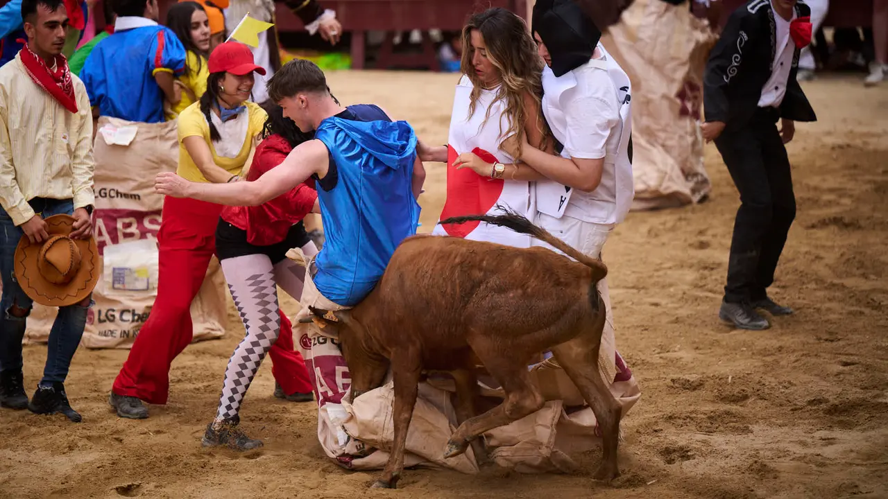 Grand Prix de la juventud con las cuadrillas de Puente la Reina durante sus fiestas de 2025. PABLO LASAOSA