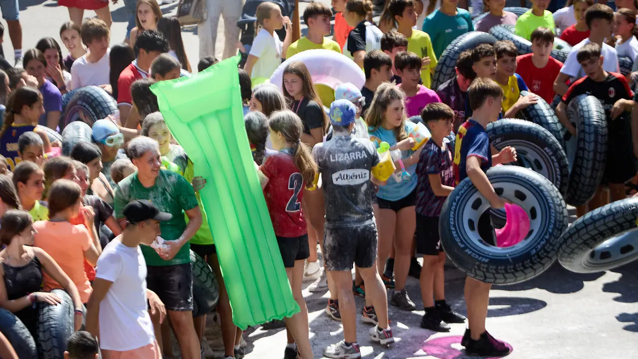 Chupinazo de inicio de las Fiestas de Estella 2025 lanzado por la Asociación Ker Kalí. IÑIGO ALZUGARAY