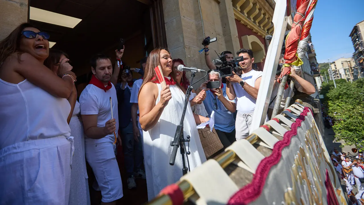 Chupinazo de inicio de las Fiestas de Estella 2025 lanzado por la Asociación Ker Kalí. IÑIGO ALZUGARAY