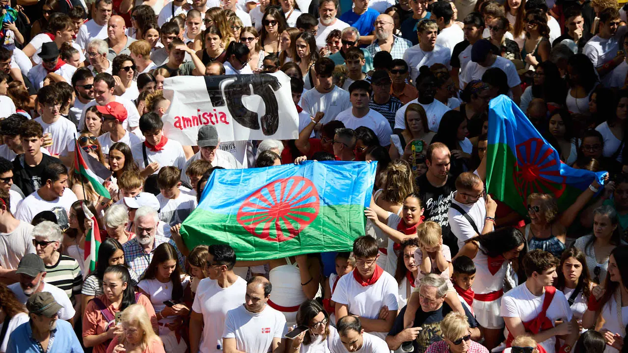 Chupinazo de inicio de las Fiestas de Estella 2025 lanzado por la Asociación Ker Kalí. IÑIGO ALZUGARAY