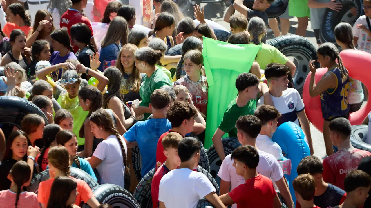 Chupinazo de inicio de las Fiestas de Estella 2025 lanzado por la Asociación Ker Kalí. IÑIGO ALZUGARAY