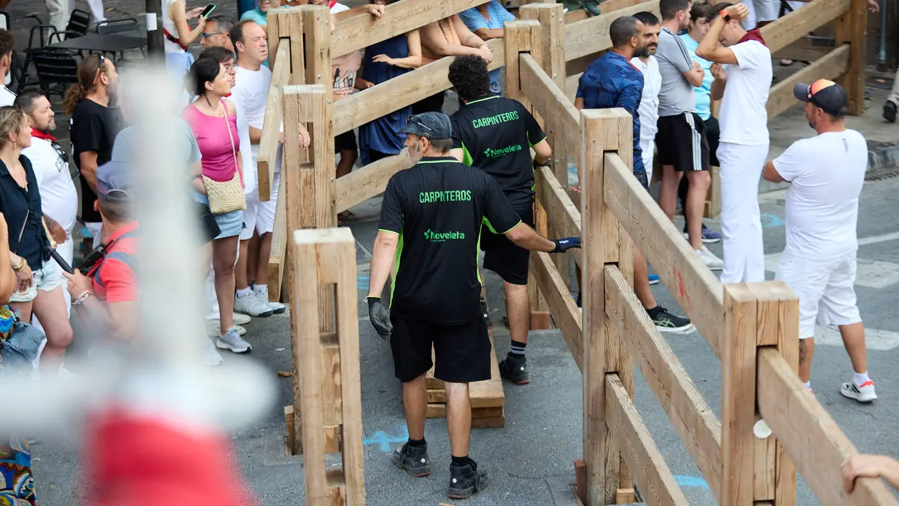 Momentos previos al segundo encierro de las fiestas de Tafalla 2025. IÑIGO ALZUGARAY