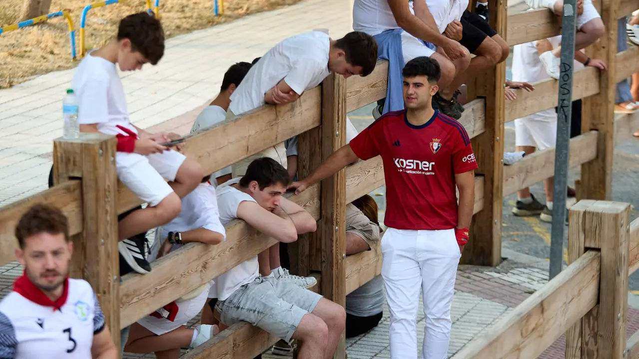 Tercer encierro de las fiestas de Tafalla 2025 con toros de la ganadería de Sobral. IÑIGO ALZUGARAY
