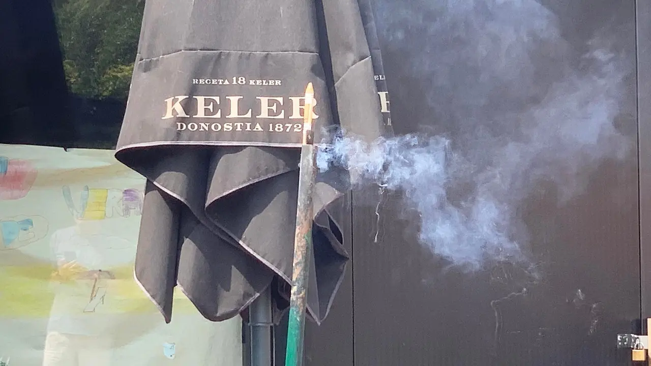 El chupinazo de Oberena, a punto de estallar en las instalaciones de Oberena. navarra.com