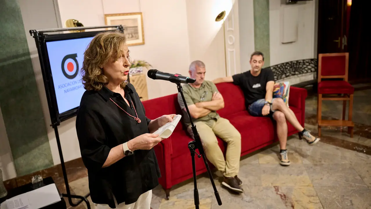 La Asociación de Reporteros Gráficos de Navarra ( AREGNA/NAGE ), otorga el premio 2025 de este colectivo, a título póstumo, a Txemari Moreno, por su labor como director de comunicación del Teatro Gayarre. PABLO LASAOSA
