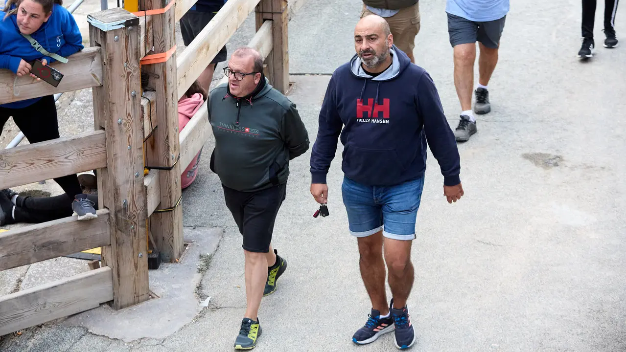 Quinto encierro del Pilón en las fiestas de Falces de 2025 con vacas de la ganadería de Eulogio Mateo de Cárcar. IÑIGO ALZUGARAY