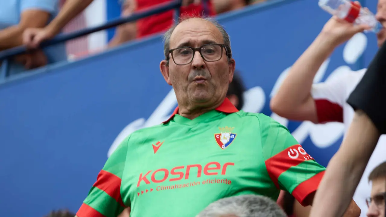 La grada del estadio de El Sadar durante el partido de La Liga EA Sports entre CA Osasuna y Valencia CF disputado en Pamplona. IÑIGO ALZUGARAY