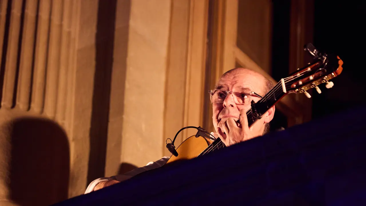 Concierto del guitarrista Miguel Vargas en el balcón del Palacio de Navarra en Pamplona dentro de la XII edición del festival Flamenco On Fire. IÑIGO ALZUGARAY