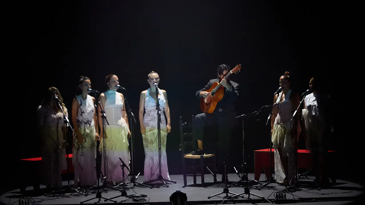 Concierto Guitarra Coral de Yerai Cortés en el Teatro Gayarre de Pamplona dentro del ciclo Escenario Siglo XXI de la XII edición del festival Flamenco On Fire. IÑIGO ALZUGARAY