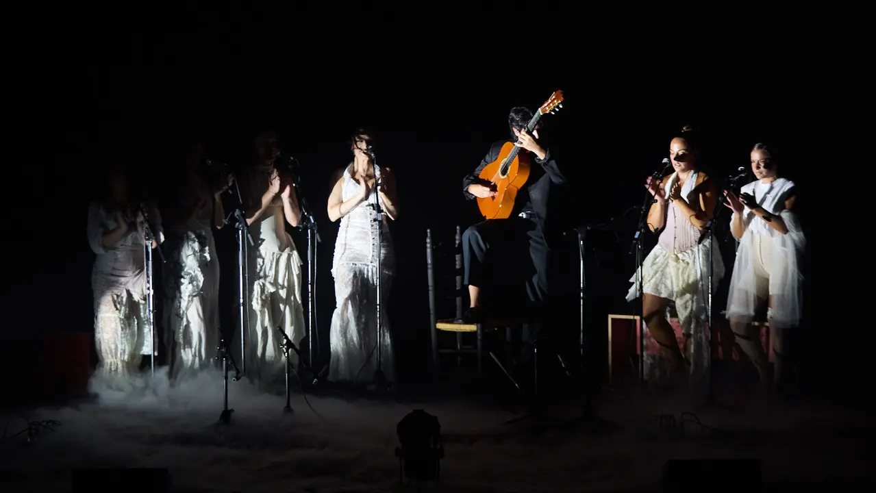 Concierto Guitarra Coral de Yerai Cortés en el Teatro Gayarre de Pamplona dentro del ciclo Escenario Siglo XXI de la XII edición del festival Flamenco On Fire. IÑIGO ALZUGARAY