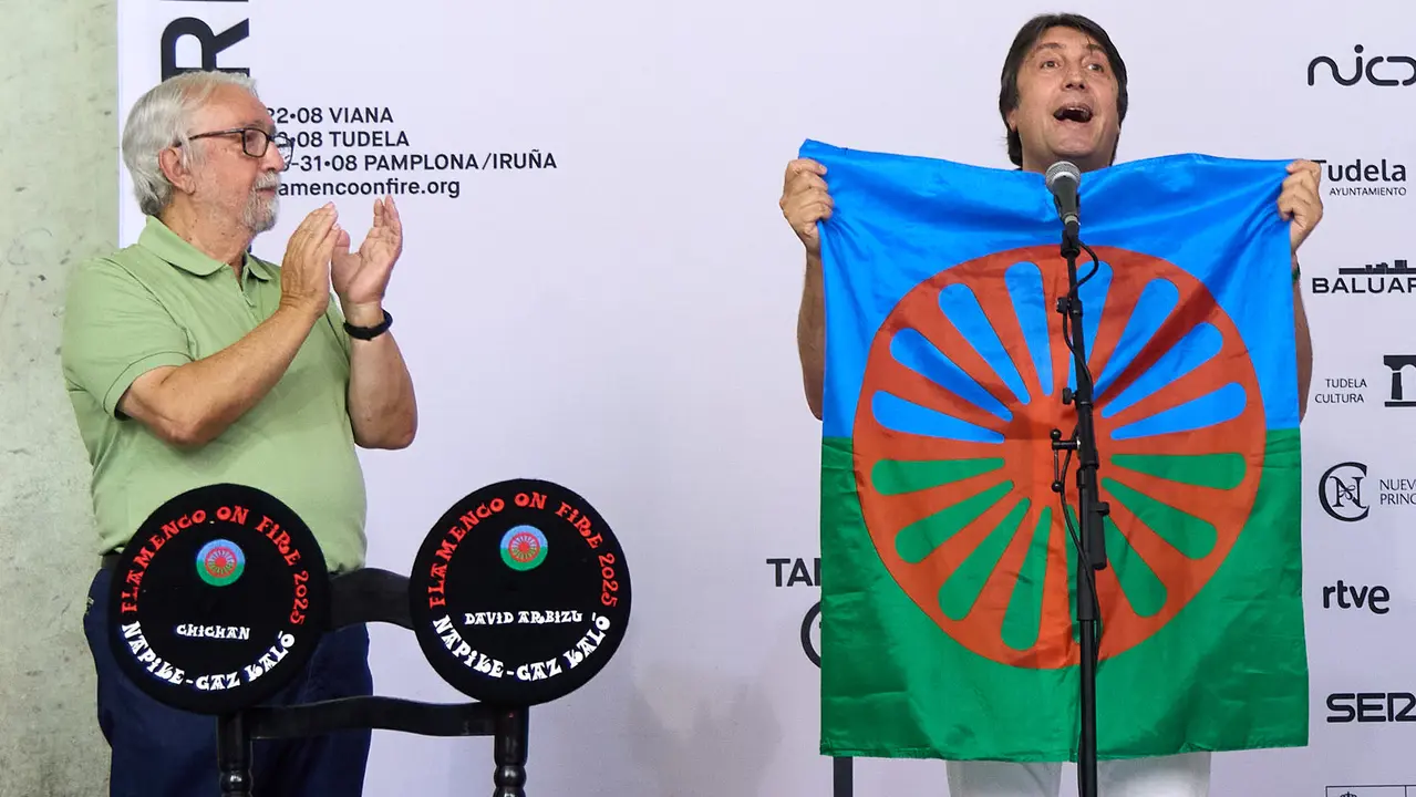 Homenaje a cuatro pelotaris navarros gitanos, Chichan, David Arbizu, Iban García y Abraham Antimasbeheres en el frontón de la Mañueta de Pamplona durante la XII edición del festival Flamenco On Fire. IÑIGO ALZUGARAY