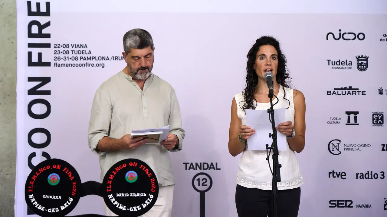 Homenaje a cuatro pelotaris navarros gitanos, Chichan, David Arbizu, Iban García y Abraham Antimasbeheres en el frontón de la Mañueta de Pamplona durante la XII edición del festival Flamenco On Fire. IÑIGO ALZUGARAY