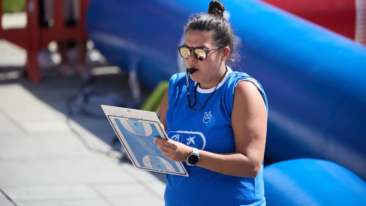 Circuito 3x3 CaixaBank de baloncesto en la Plaza del Castillo de Pamplona. IÑIGO ALZUGARAY