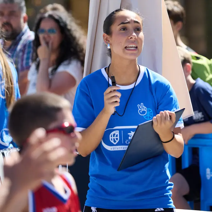 Circuito 3x3 CaixaBank de baloncesto en la Plaza del Castillo de Pamplona. IÑIGO ALZUGARAY