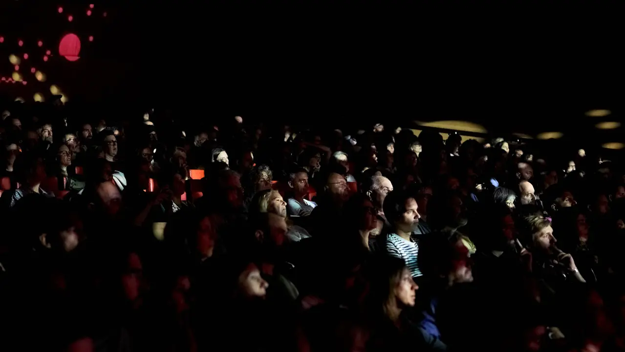 Concierto Esencial de Los Planetas en el auditorio Baluarte de Pamplona durante de la XII edición del festival Flamenco On Fire. IÑIGO ALZUGARAY
