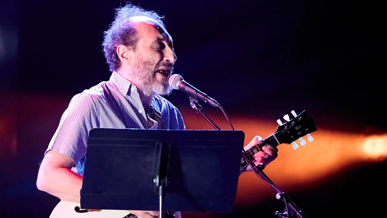 Concierto Esencial de Los Planetas en el auditorio Baluarte de Pamplona durante de la XII edición del festival Flamenco On Fire. IÑIGO ALZUGARAY