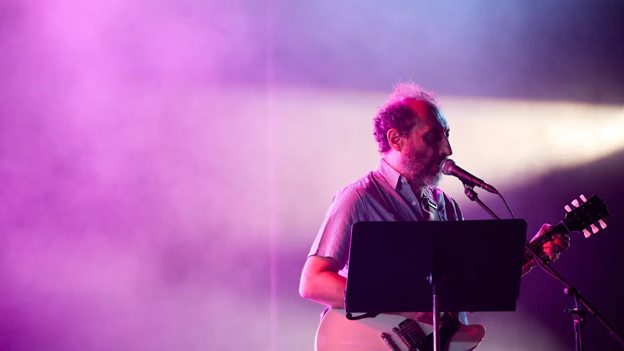 Concierto Esencial de Los Planetas en el auditorio Baluarte de Pamplona durante de la XII edición del festival Flamenco On Fire. IÑIGO ALZUGARAY