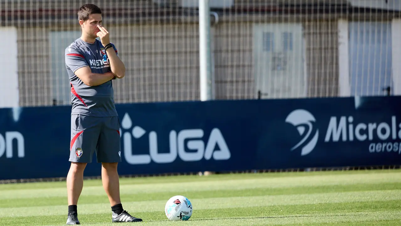 Entrenamiento de Osasuna en las instalaciones de Tajonar. IÑIGO ALZUGARAY