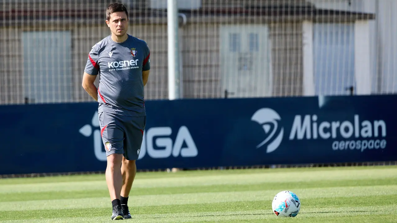 Entrenamiento de Osasuna en las instalaciones de Tajonar. IÑIGO ALZUGARAY