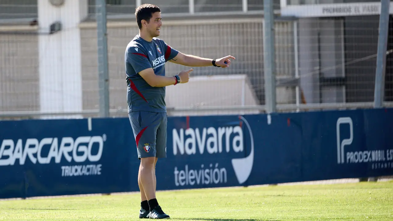 Entrenamiento de Osasuna en las instalaciones de Tajonar. IÑIGO ALZUGARAY