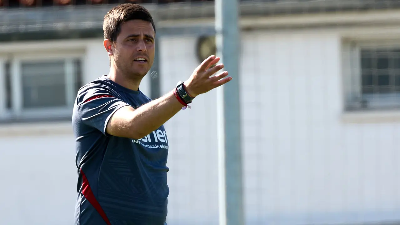 Entrenamiento de Osasuna en las instalaciones de Tajonar. IÑIGO ALZUGARAY