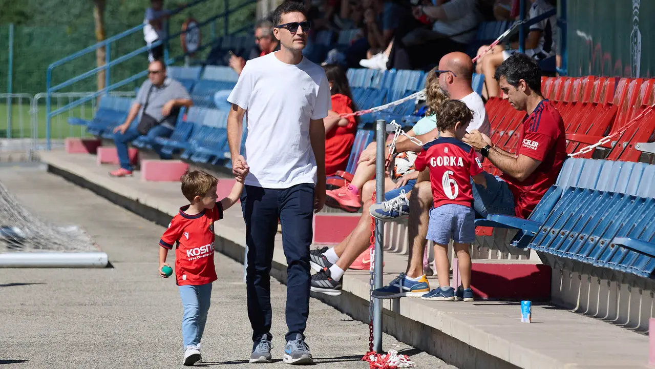 Entrenamiento de Osasuna en las instalaciones de Tajonar. IÑIGO ALZUGARAY
