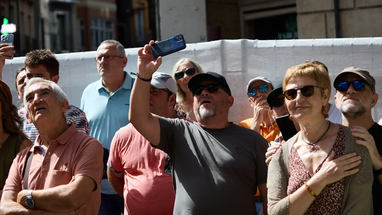Actuación de Tomatito en el balcón del Ayuntamiento de Pamplona dentro del ciclo Calles, Balcones et Patios de la XII edición del festival Flamenco On Fire. IÑIGO ALZUGARAY